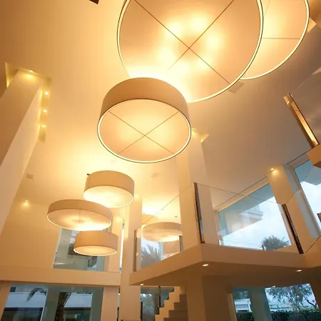 מלון Del Mare קרביה